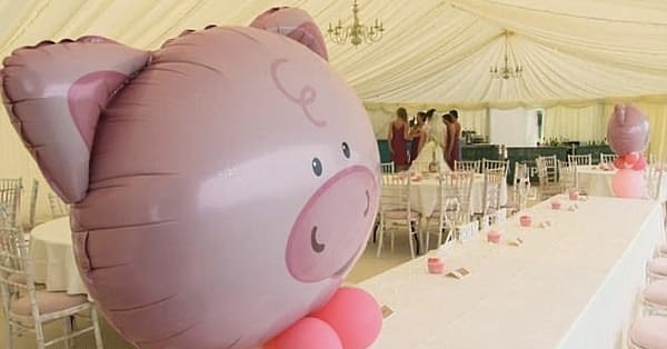 8. Когда Билли показал Стеф, где будет проводиться банкет, невеста сменила гнев на милость, однако стоит ли говорить, что настроение у Стеф было так себе