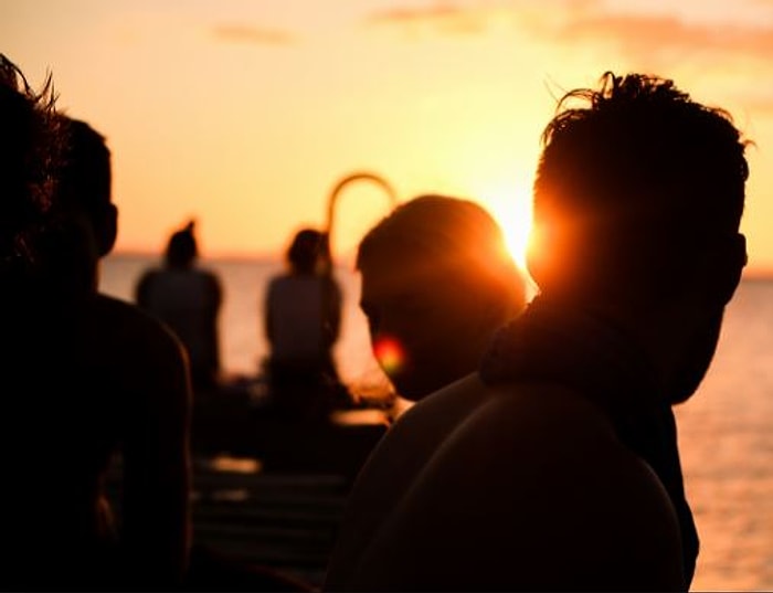 Güneşe Direkt Olarak Bakmanın Gözlerinize Ne Kadar Zararlı Olduğunu Biliyor musunuz?