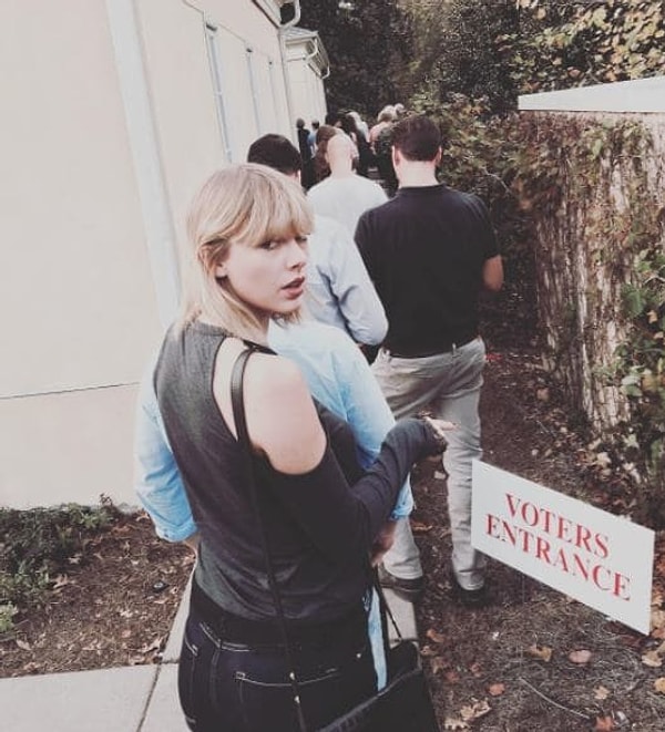 13. Многие звёзды стараются быть нейтральными в своих взглядах