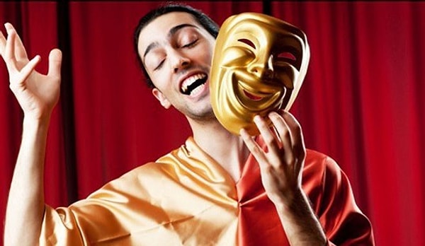 1. Вам нравится профессия актёра, политика?