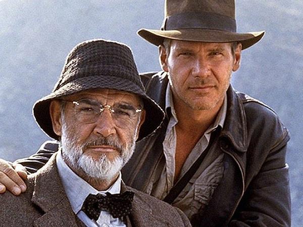13. The Last Crusade’de Indiana Jones’un babası Henry Jones’u oynayan Sean Connery, aslında Harrison Ford’dan yalnızca 12 yaş büyük.