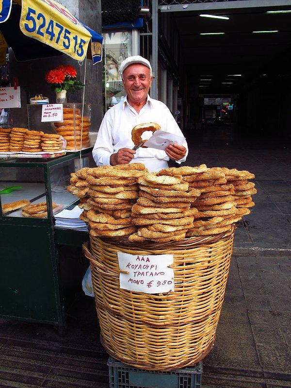 12. Simit satıcısı Atina, Yunanistan