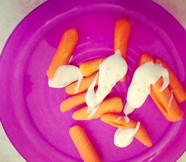 10. "Я не могу съесть эту морковь, потому что ты полила её лосьоном для тела" 😂