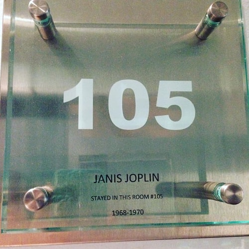 В Лос-Анджелесе вы можете остановиться в том же самом отеле, где от передозировки героином умерла американская рок-певица Дженис Джоплин.