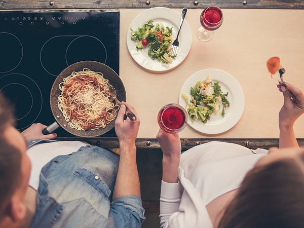 5. Вы не пробуете пищу перед подачей