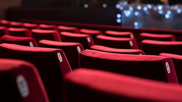 6. 4 kişilik ailenizle sinemada bir filme gidebilirsiniz ama patlamış mısır vs. yememek şartıyla.