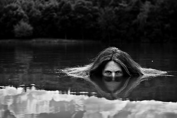 8. Мира Ахимса больше 10 лет живет без денег, Чехия