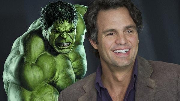 16. Avengers çıkmadan önce, The Incredible Hulk filminde Hulk'ı oynaması için Mark Ruffalo düşünülüyordu.