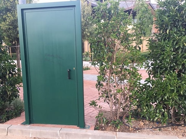 4. Это, должно быть, дверь в иное измерение?