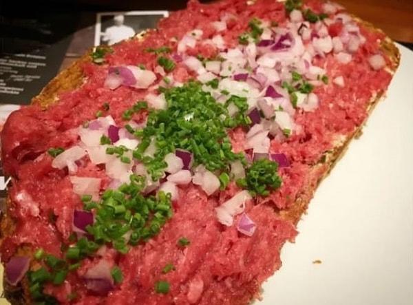 10. Цвибельметтвурст