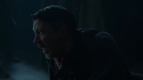 30. Когда ударился мизинцем об кровать...