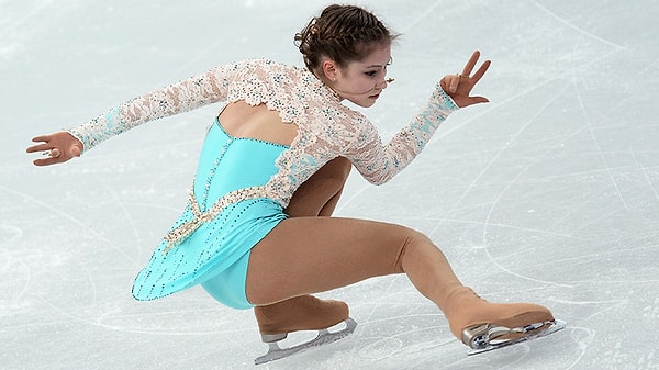 4. «О своих планах завершить карьеру Юлия сообщила руководству федерации еще в апреле, сразу после возвращения из Европы, где она проходила трехмесячное лечение от анорексии. Мы благодарны компании «Телеспорт», что она помогла Юлии в этот сложный момент», – рассказала Даниела Леонидовна.