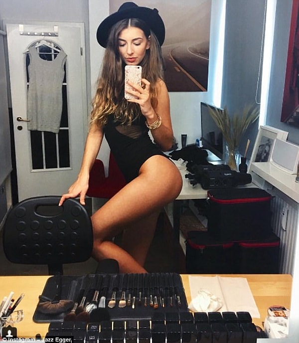 1. 20-летняя модель Джаз Эггер выступила с шокирующим заявлением: проституция обычное явление в фэшн-индустрии.