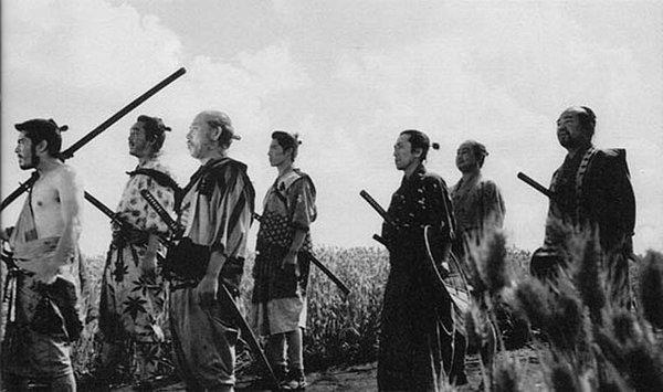 7. Yedi Samuray - Yönetmen: Akira Kurosawa, 1954