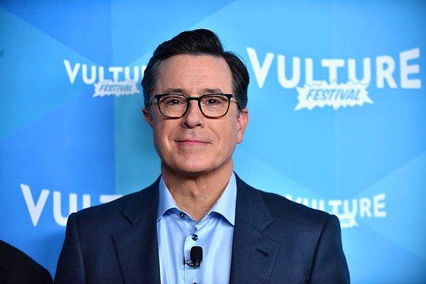 TV karakteri, The Late Show with Stephen Colbert'in sunucusu, 53 yaşında, net malvarlığını bilemiyoruz fakat 2016 yılında toplam 15 milyon dolar kazandı.