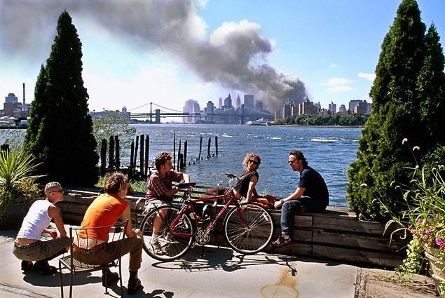 18 лет спустя: 23 редких фотографии о трагедии 11 сентября, от которых до сих пор бегут мурашки по коже