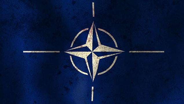10. Türkiye NATO'ya hangi yıl girmiştir?