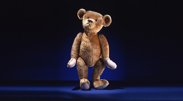Michtom ilk ayıyı yaptıktan sonra bu muhteşem ticari fırsatı kaçırmak istemez ve Roosevelt'e yazar. Michtom "Teddy Bear" adıyla üretime devam etmek için izin ister. Roosevelt adını ölümsüzleştiren bu fikre sıcak bakar ve onaylar.