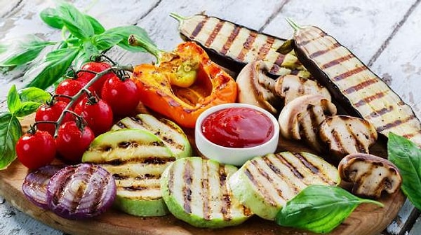 9. Есть блюда и для вегетарианцев, например, овощи, приготовленные на гриле: