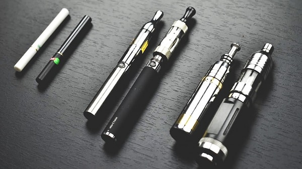 7. Итог был таким: после курения электронных сигарет с никатином эластичность сосудов резко уменьшалась, и они становились жёсткими, а это, в свою очередь, затрудняло циркуляцию крови.