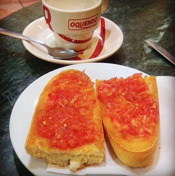 8. Хлеб с помидором по-каталонски