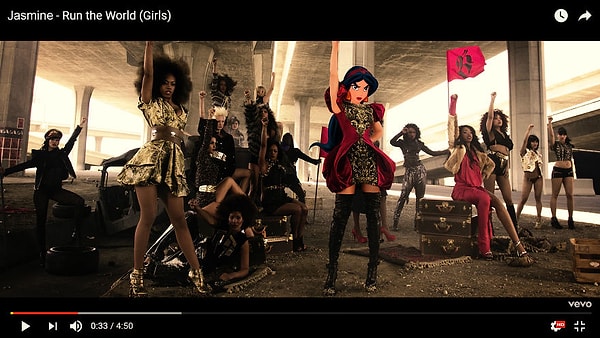 6. Жасмин в образе Бейонсе из клипа "Run The World"