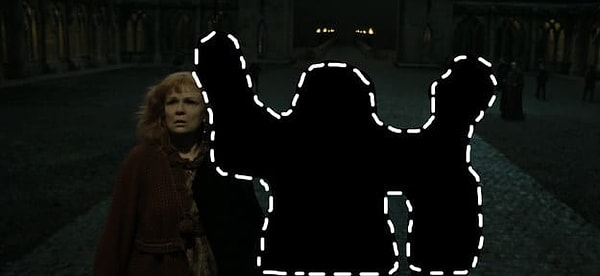 11. Кто был вместе с Молли Уизли в этой сцене?