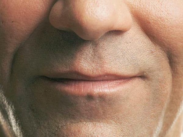 6. Этот мужчина...