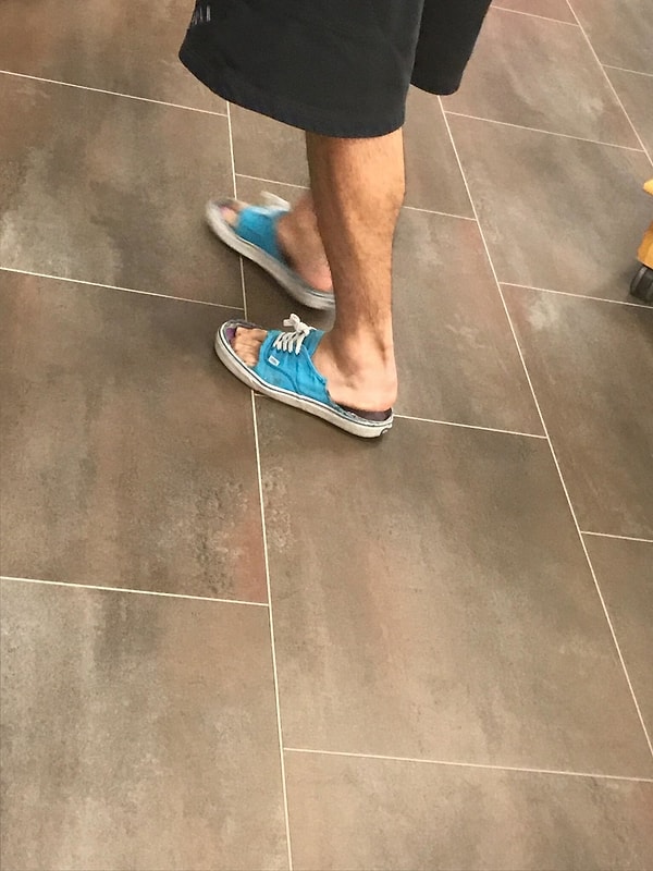 16. Это не сандалии, это ВАНДАлии!