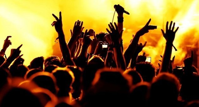Kontrol grubuna ise müzik dinletilmeden fotoğraflar gösterildi.