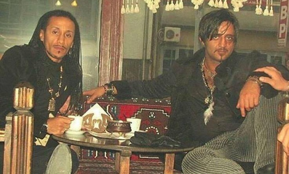 Gözlükleri Olmadan Asla! İlk Olarak Gözlükleriyle Anımsadığımız Ünlülerin Gözlüksüz Fotoğrafları