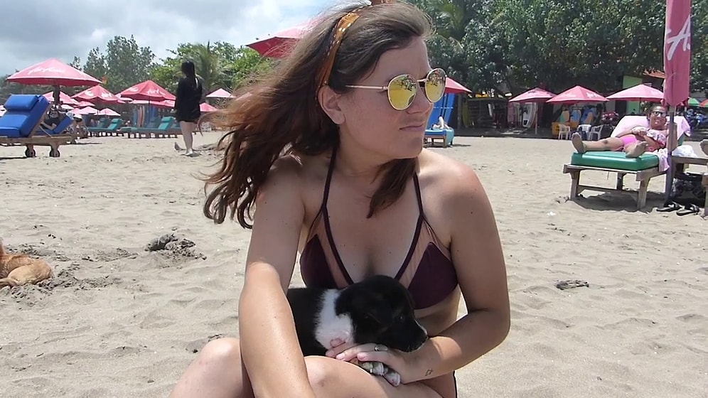 Muhteşem Yerler Gezerken Kız Arkadaşını Troll'lemekten Kendini Alıkoyamayan Adam