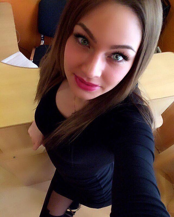 3. Родительский комитет написал жалобу заведующей детского садика, в которой гласилось, что публикуемые снимки не соответствуют моральным принципам воспитательницы.