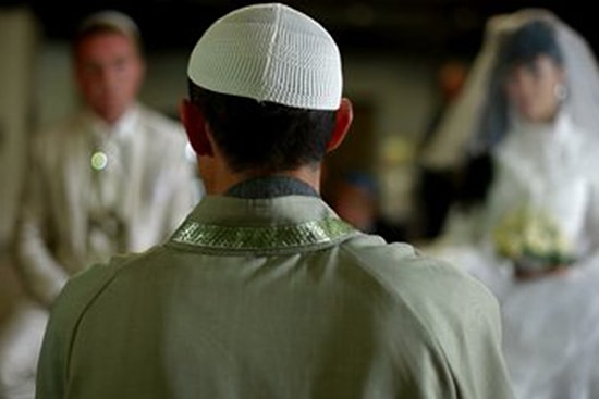 Tasarıda Değişiklik Yapıldı: Muhalefetten 'İmamlara da Nikah Yetkisi Veriliyor' Tepkisi