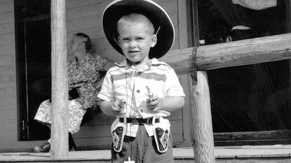 5. В начальной школе проводились занятия «Как обращаться с оружием»