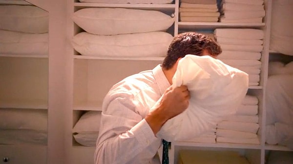 5. Покричите в подушку