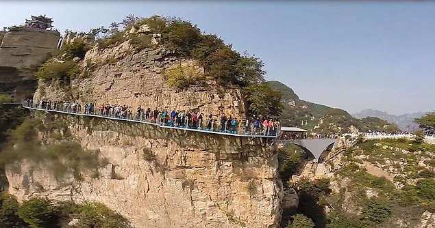 Rehberin turistlere kötü bir şakası olarak karşımıza çıkan şakaya maruz kalmak istemiyorsanız, yolunuz East Taihang Dağlarına düştüğünde biraz daha dikkatli olmanızda fayda var.