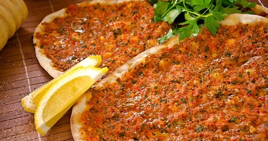 Lahmacuna Gönül Verenler İçin Ankara'da Gidilmesi Gereken 13 Çıtır Lahmacun Adresi