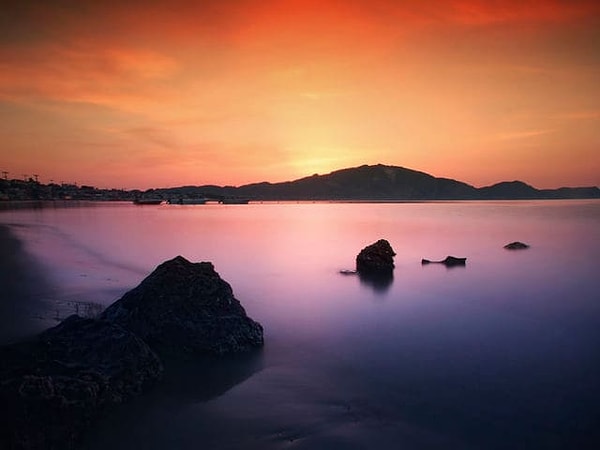 8. Какой цвет преобладает здесь?