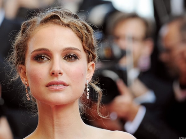 4. Натали Портман не была замечена в фильме...