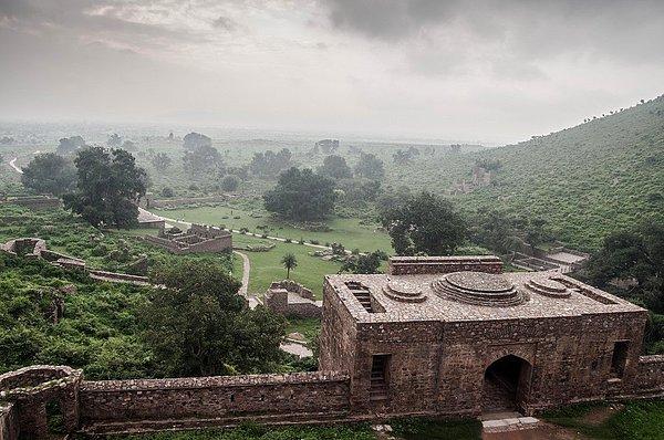 8. Bhangarh Fort, Hindistan