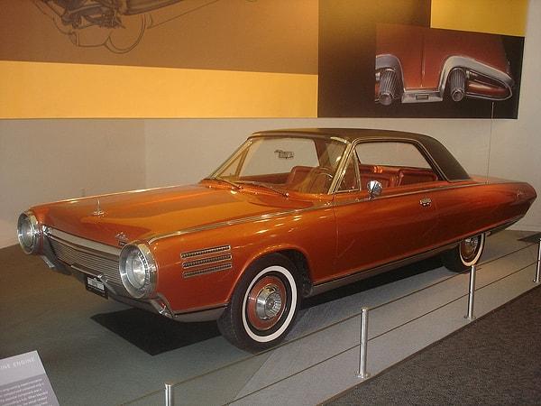 9. Chrysler 63-64 yılları arasında 55 adet türbin motorlu araç üretti. Araçlar tekila, parfüm gibi oksijen ile yanabilen herhangi bir yakıtla çalışabiliyordu ve 130 beygir gücündeydi.