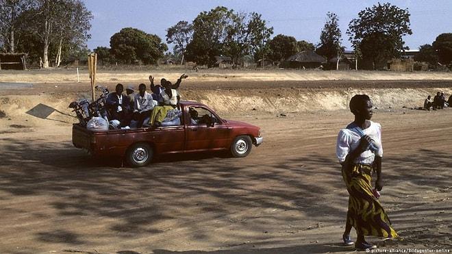Başka Bir Dünya: Malavi'de Vampir Oldukları İddiasıyla 8 Kişi Linç Edilerek Öldürüldü...