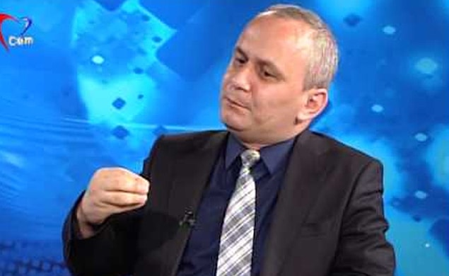 Cemil Kılıç Sinop doğumlu ve Marmara Üniversitesi İlahiyat Fakültesi Kelam ve İslam Felsefesi Bölümü mezunu.