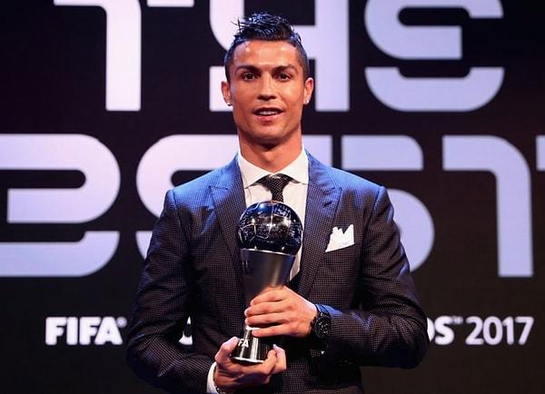 Yılın en iyi erkek futbolcusu: Cristiano Ronaldo