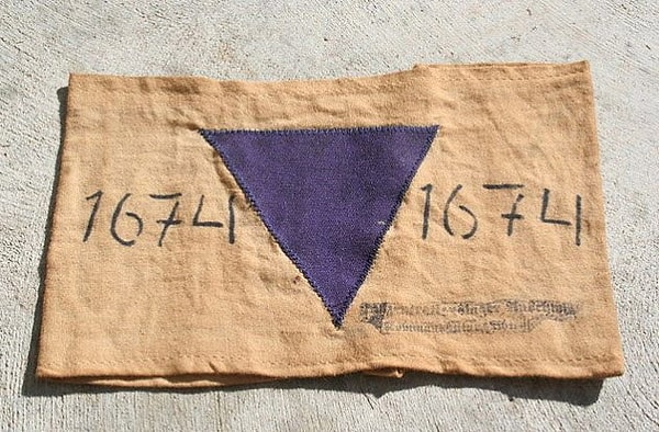 10. Нацисты хотели обратить жителей Восточной Европы в веру "Свидетели Иеговы"