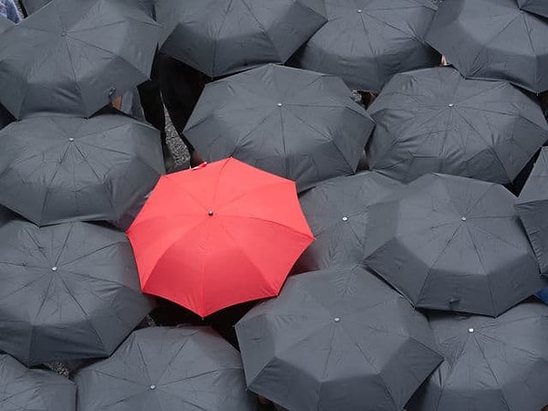 1. Представьте, что вы стоите в очереди в магазине, и кто-то пытается влезть перед вами. Ваши действия...