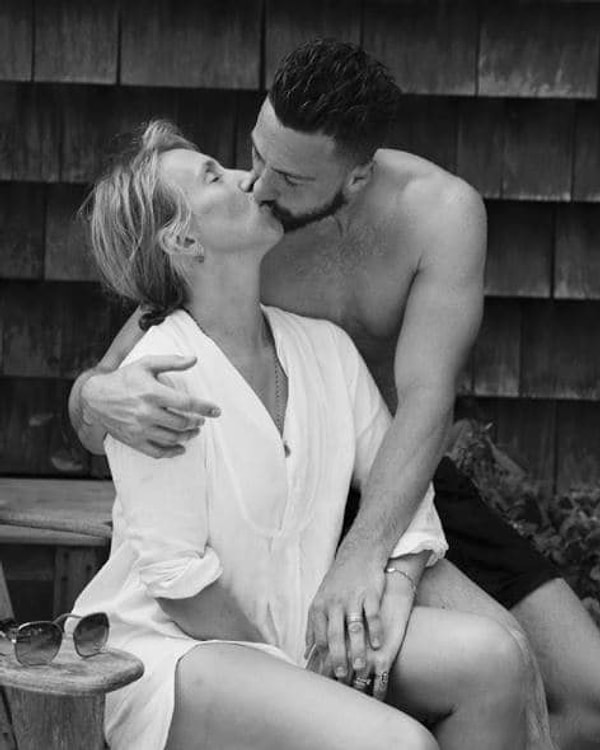 9. Сэм Тейлор-Джонсон (50 лет) и Аарон Тейлор-Джонсон (27 лет)