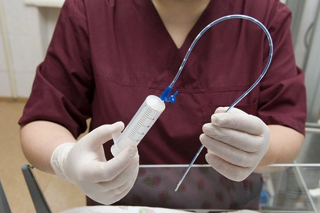 Питание через трубочку