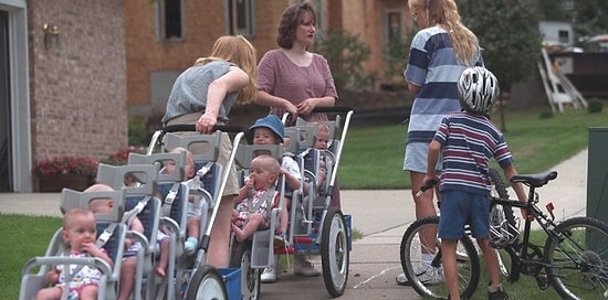 7 — счастливое число: как сложилась судьба первых выживших семерняшек 20 лет спустя